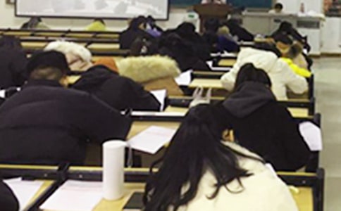 小学生考试前国旗下讲话稿通用