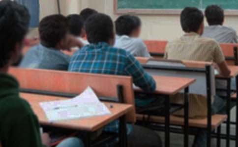 学生上课遵守纪律保证书4篇