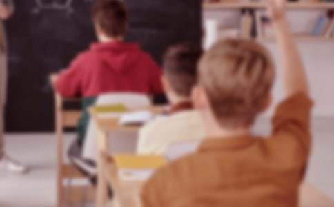 ��һ��ѧ�ھ�ѵ�ĵ�