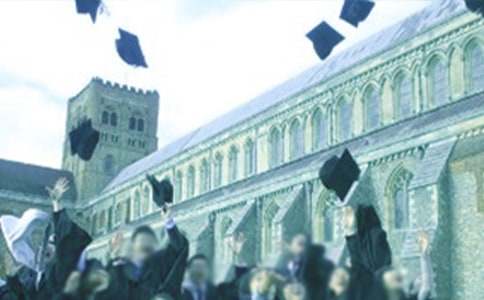 ���ڴ�ѧ��ҵ����ҵʵϰ����ģ�������ƪ