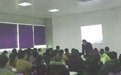 ʵ�õ����ξ�Ƹ�ݽ���ģ����6ƪ