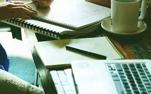 ������ʽ���Ը�