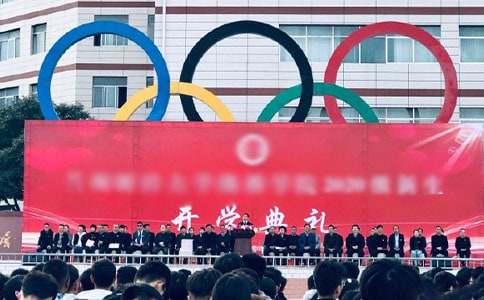 ��ѧ�����½�ʦ�������´Ǳر�(15ƪ)