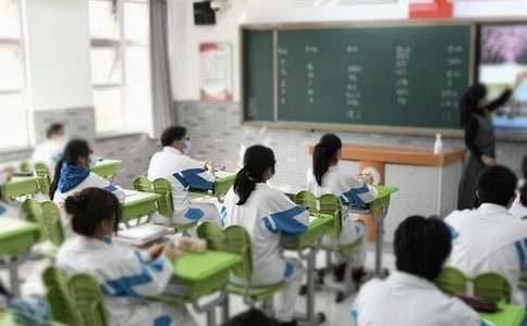 ѧ����ѧ����������ݽ���